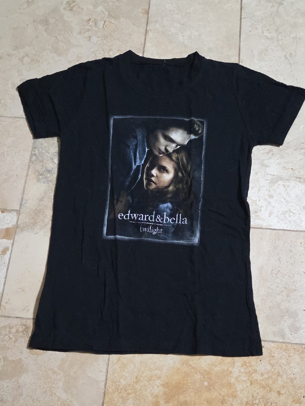 Twilight Girls Size 10/12 Black Edward & Bella Graphic T-Shirt